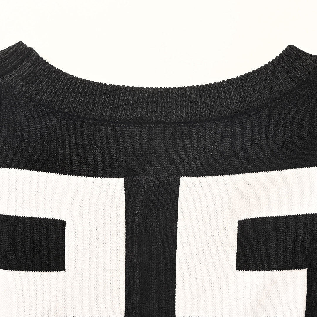 Givenchy Oversized Logo T-Shirt – Black