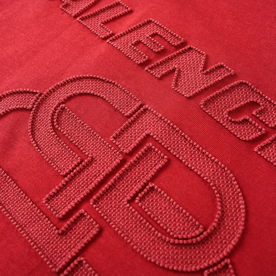 Balenciaga BB Buckle Logo Embroidered T-Shirt – Red